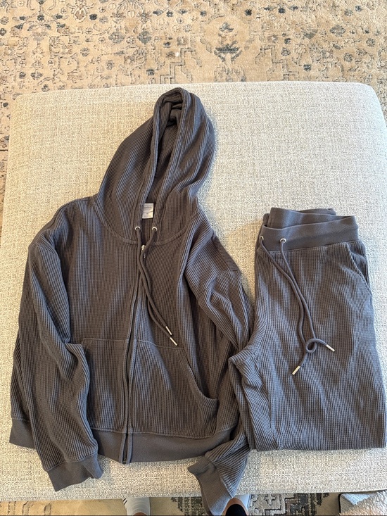 Auden Other - Auden Waffle-Knit Hoodie & Jogger Set in Charcoal Gray